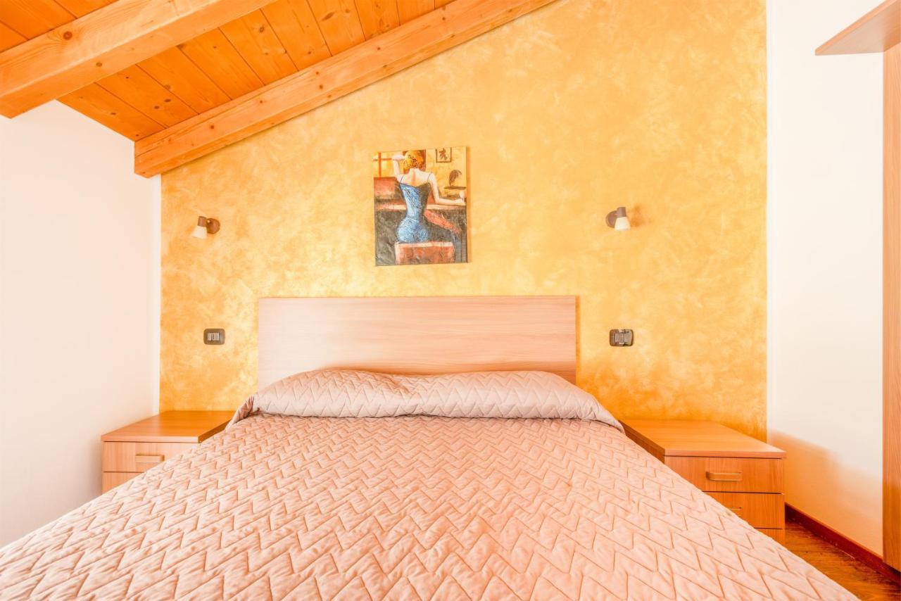Residence Toli ピエーヴェ・ディ・レードロ エクステリア 写真