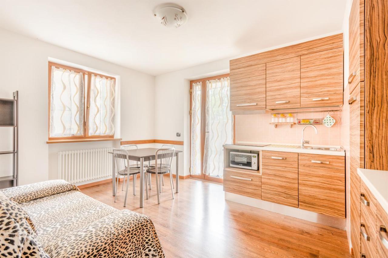 Residence Toli ピエーヴェ・ディ・レードロ エクステリア 写真